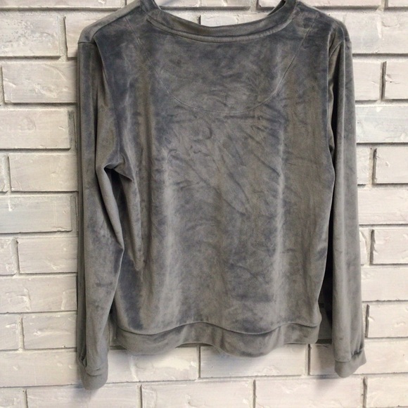 JUICY COUTURE VELOUR LONG SLEEVED SWEATSHIRT SIZE MEDIUM - Picture 2 of 8